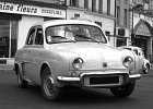 Renault Dauphine  Renault Dauphine, Bouchon de Joigny, 6 septembre 2015