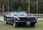 Ford Mustang cabriolet  Ford Mustang cabriolet, Festival Vintage Fontainebleau, Grand parquet, 21 septembre 2024