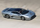 Jaguar XJ220