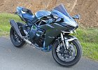Kawasaki Ninja H2R supercharged  Kawasaki Ninja H2R supercharged, Les Grandes Heures Automobiles, Montlhéry, 24 septembre 2017