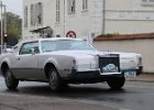 Lincoln Continental 1972  Lincoln Continental 1972, bouchon de Nemours, 6 octobre 2024