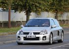 Renault Clio V6 2003  Renault Clio V6 2003, bouchon de Nemours, 5 octobre 2025