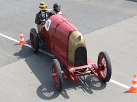 FIAT S76 Racing 28,4L 1911  Ca paraît incroyable, mais la Fiat est venue à Montlhéry par la route. Quand on voit les flammes qui sortent de la voiture, ça a dû en surprendre plus d'un !