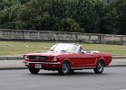 Ford Mustang cabriolet  Ford Mustang cabriolet, 9e traversée estivale de Paris, 31 juillet 2016