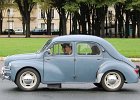 Renault 4cv  Renault 4cv, traversée de Paris, 30 août 2020
