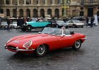 Jaguar E-type cabriolet série 1  Jaguar E-type cabriolet série 1, 17e traversée de Paris hivernale, 8 janvier 2017