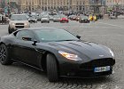Aston Martin DB11  Aston Martin DB11, traversée de Paris, 7 janvier 2018