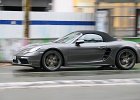 Porsche Boxster  Porsche Boxster, traversée de Paris, 7 janvier 2018