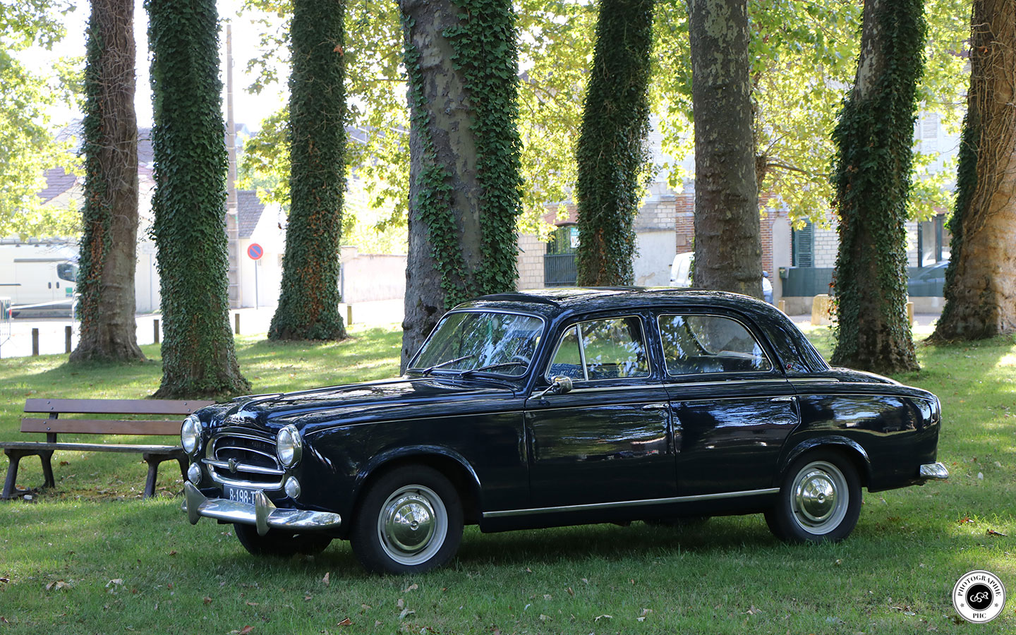 Peugeot 403