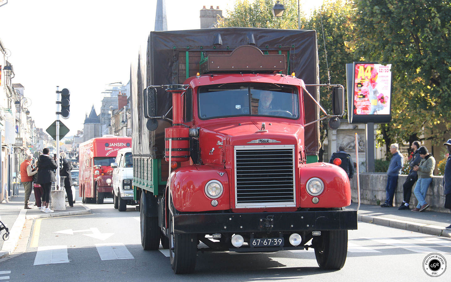 Mack 600