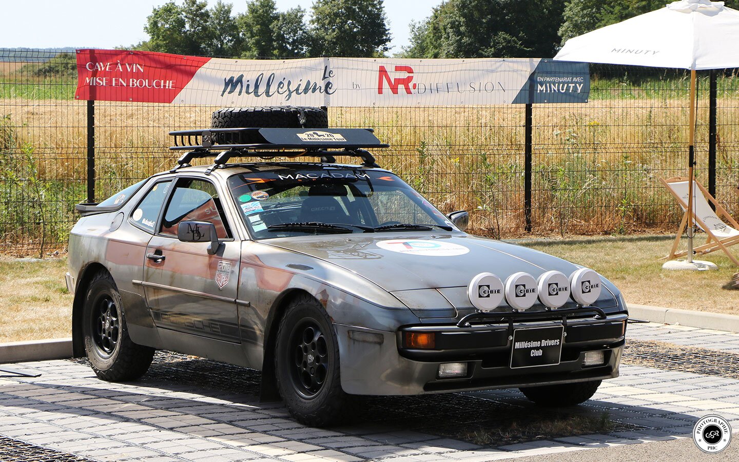 Porsche 944 Safari