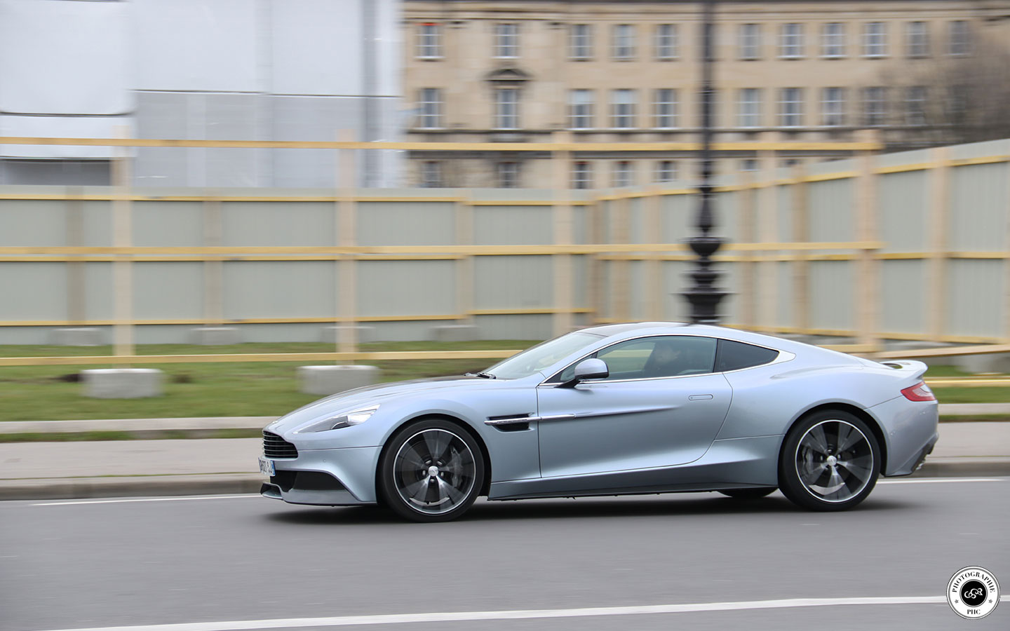 Aston-Martin Vanquish