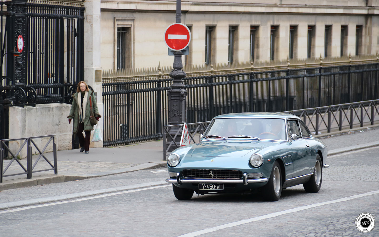Ferrari 330 GT