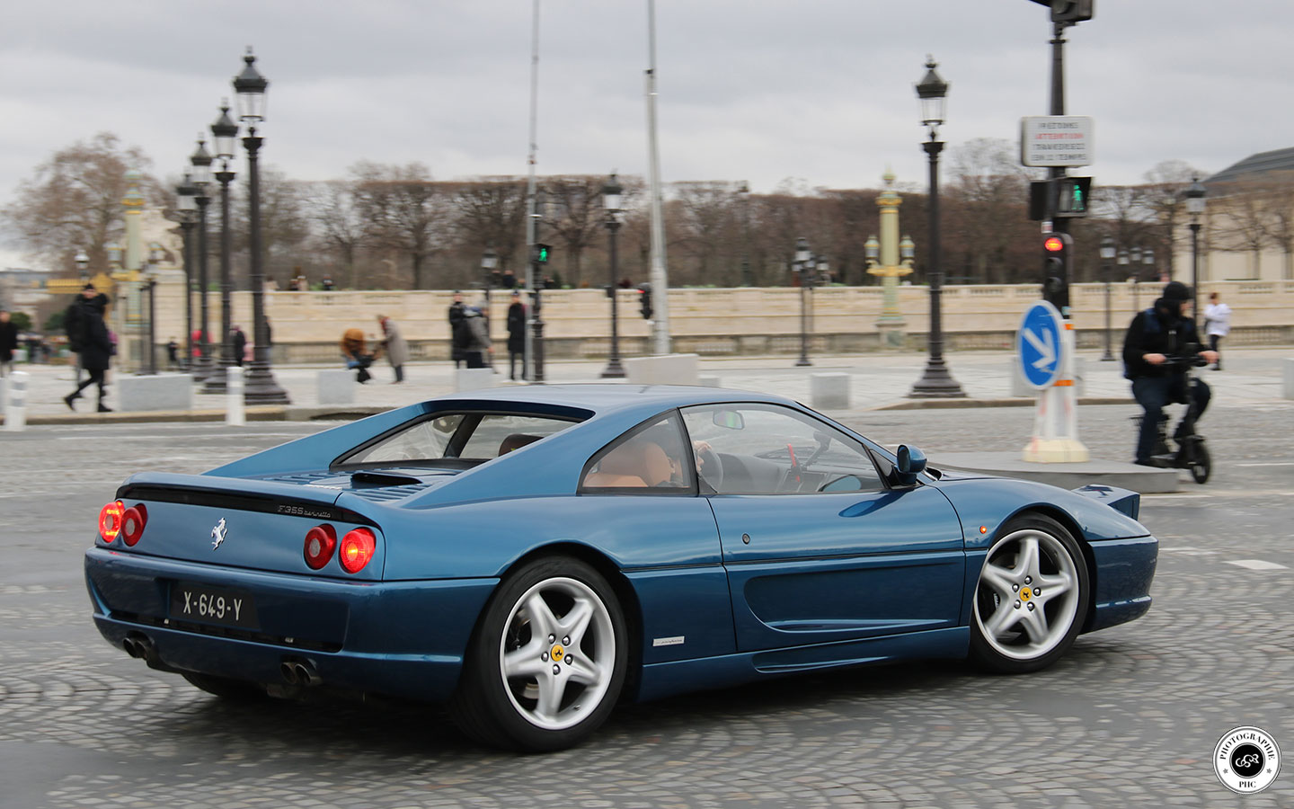 Ferrari F355