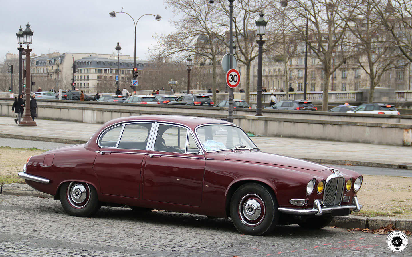 Jaguar 420