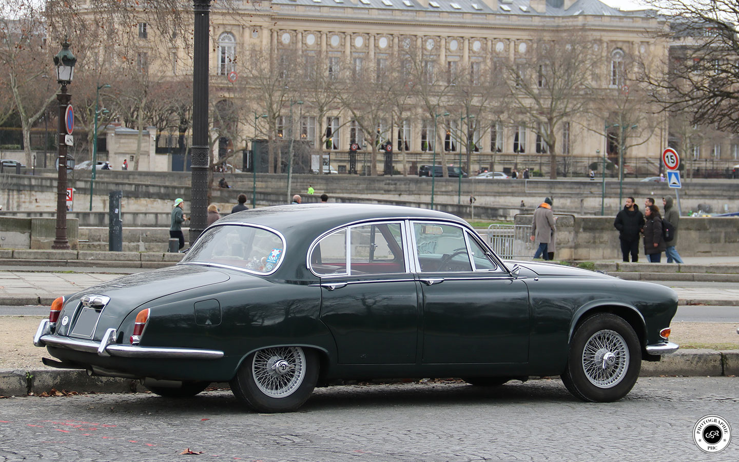 Jaguar 420