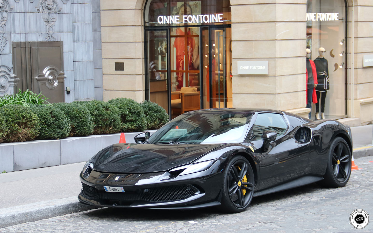 Ferrari 296