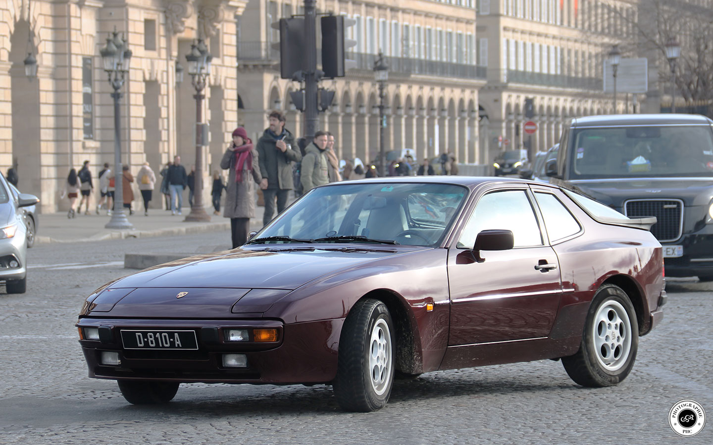 944 S