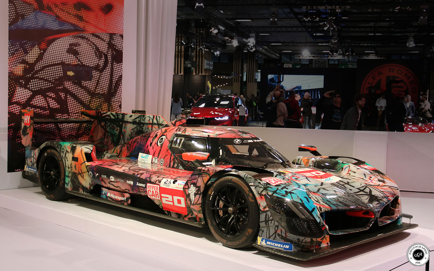 BMW M Hybrid V8 de 2024 par Julie Mehretu
