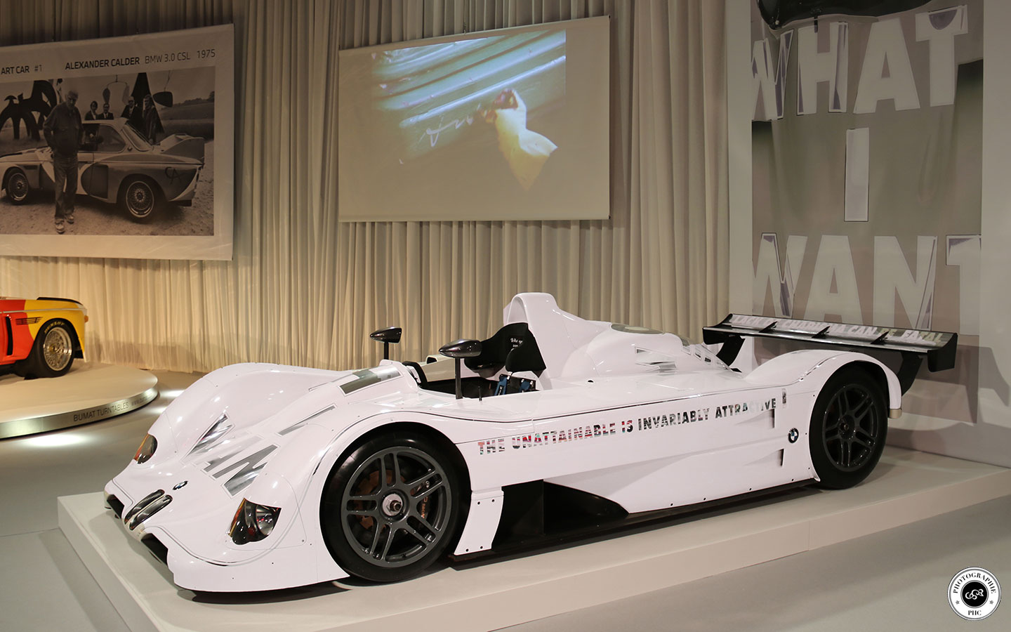 BMW V12 LMR Jenny Holzer 1999