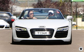 Audi-R8-cabriolet-2013