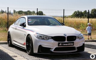 BMW-M4-blanche